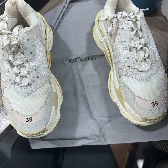 Balenciaga shoes - Picture 9 of 13